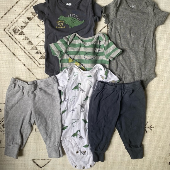 Dino bundle - Picture 2 of 2